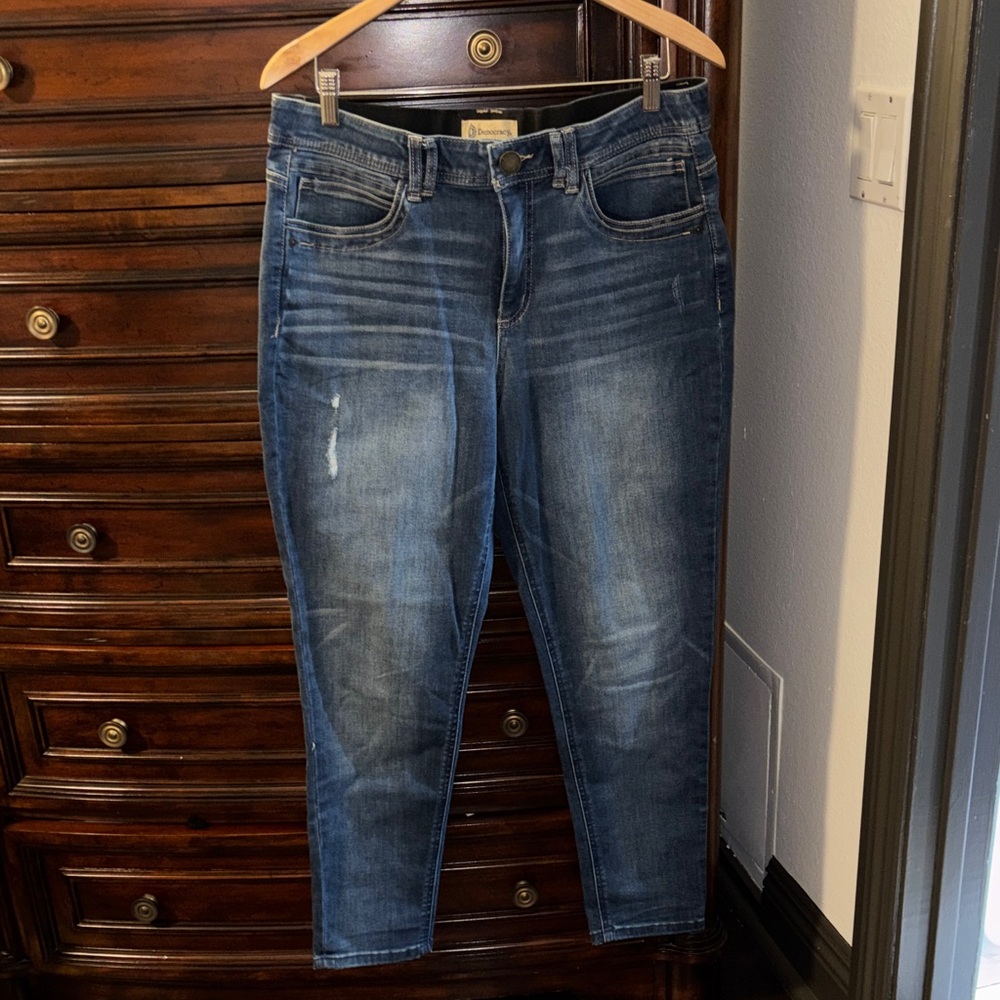 Democracy Mid-Rise Ankle Jeans